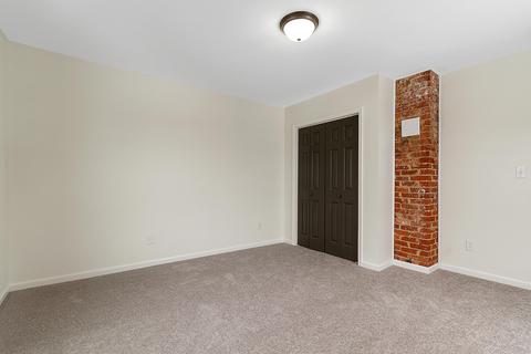 910 3rd St, Radford, VA 24141 photo 16