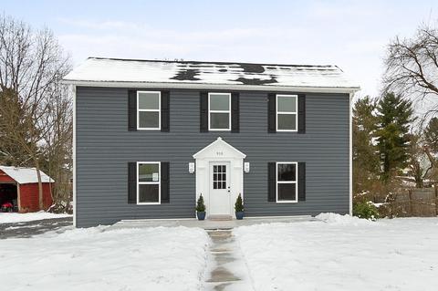 910 3rd St, Radford, VA 24141 photo 3