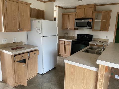 1221 Walnut Shell Dr, Vinton, VA 24179 photo 5