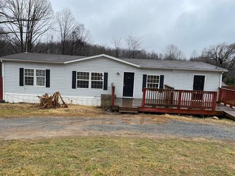 1221 Walnut Shell Dr, Vinton, VA 24179 photo 1