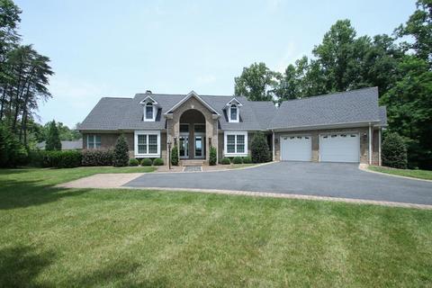 385 Silver Tee Dr, Penhook, VA 24137 photo 2