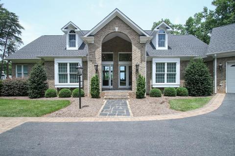 385 Silver Tee Dr, Penhook, VA 24137 photo 3