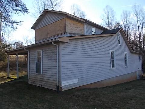 4554 Irisburg Rd, Axton, VA 24054 photo 1