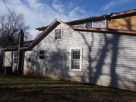 4554 Irisburg Rd, Axton, VA 24054 photo 4