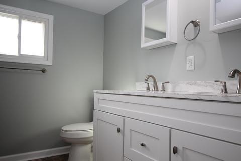 528 E Main St, Bedford, VA 24523 photo 16
