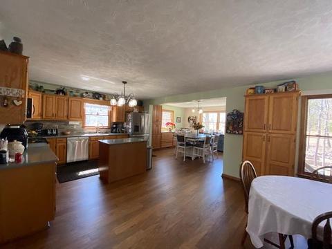 1408 Peach Dr, Covington, VA 24426 photo 5