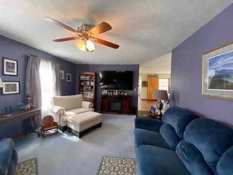 1408 Peach Dr, Covington, VA 24426 photo 4