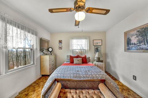303 Sky View Rd, Goodview, VA 24095 photo 16