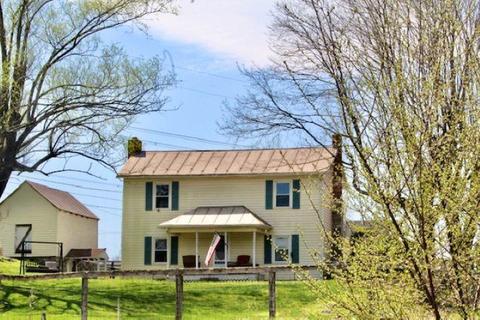 2011 Broadhead School Rd, Middlebrook, VA 24459 photo 2