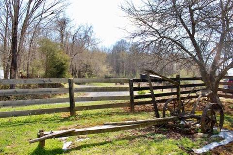 2011 Broadhead School Rd, Middlebrook, VA 24459 photo 12