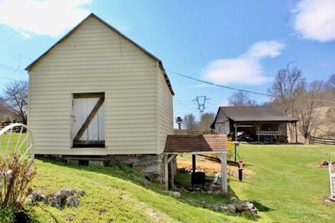 2011 Broadhead School Rd, Middlebrook, VA 24459 photo 8