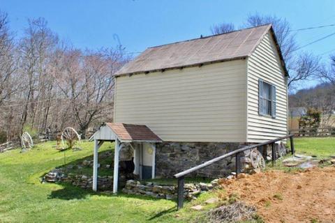 2011 Broadhead School Rd, Middlebrook, VA 24459 photo 7