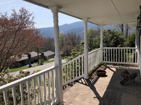 608 Heatherton Dr, Covington, VA 24426 photo 4