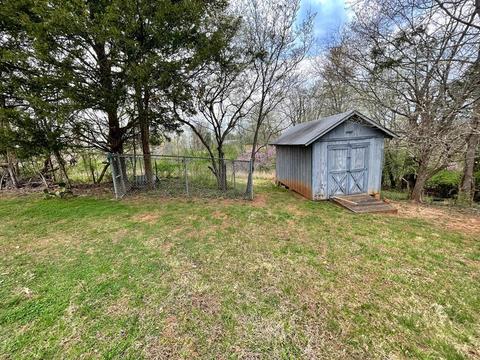 1953 Old Sand Rd, Ridgeway, VA 24148 photo 8