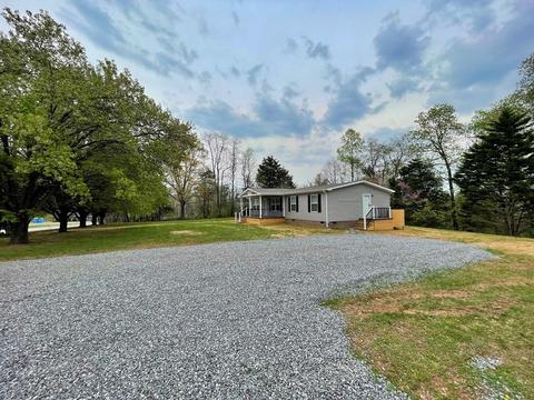1953 Old Sand Rd, Ridgeway, VA 24148 photo 4