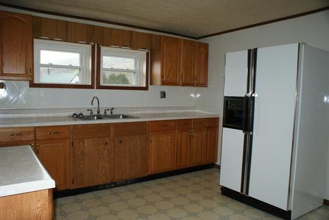 1018 N Beverly Ave, Covington, VA 24426 photo 4
