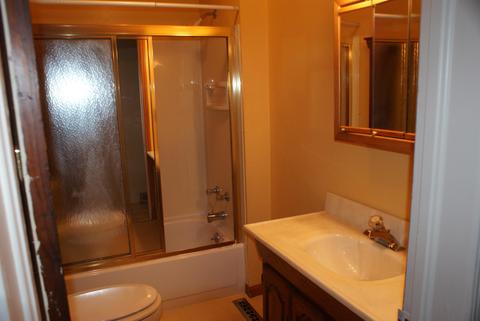 1018 N Beverly Ave, Covington, VA 24426 photo 5