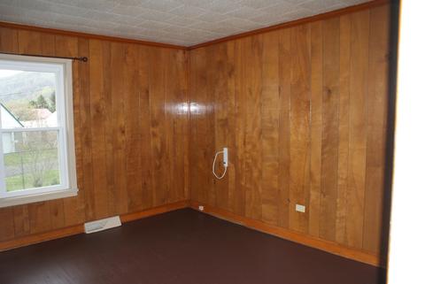 1018 N Beverly Ave, Covington, VA 24426 photo 9