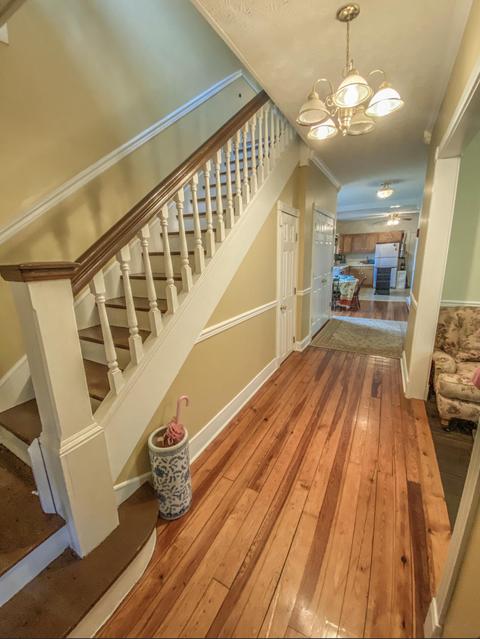 314 E Beech St, Covington, VA 24426 photo 3