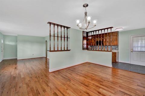 2425 Edinburgh Dr NW, Roanoke, VA 24012 photo 9
