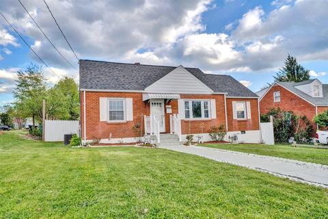 2425 Edinburgh Dr NW, Roanoke, VA 24012 photo 1