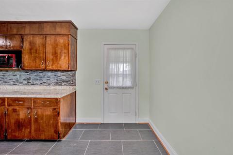 2425 Edinburgh Dr NW, Roanoke, VA 24012 photo 10