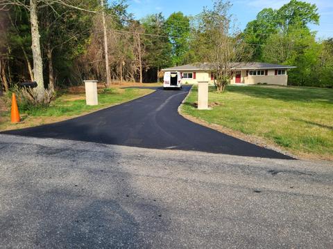 42 Madison Rd, Ridgeway, VA 24148 photo 2