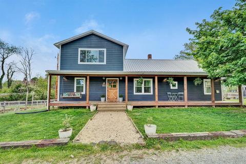 41 Yoder St, New Castle, VA 24127 photo 2