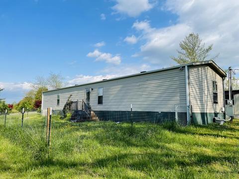 1344 Eagleview Dr, Goodview, VA 24095 photo 2