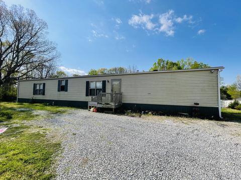 1344 Eagleview Dr, Goodview, VA 24095 photo 1