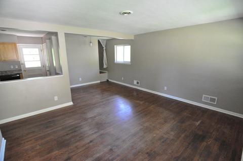 1015 Estates Rd SE, Roanoke, VA 24014 photo 3
