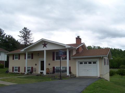 429 E Fairlawn Dr, Covington, VA 24426 photo 1