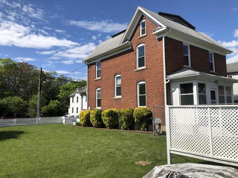 213 E Main St, Covington, VA 24426 photo 6