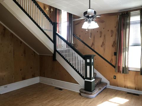 213 E Main St, Covington, VA 24426 photo 9
