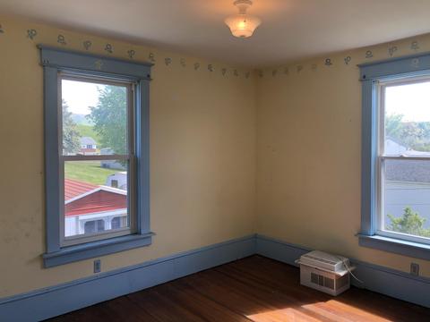 213 E Main St, Covington, VA 24426 photo 17