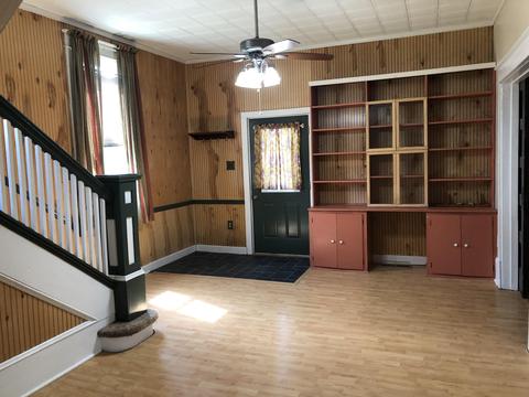 213 E Main St, Covington, VA 24426 photo 10