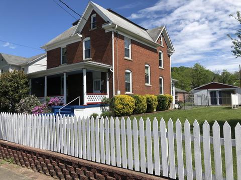 213 E Main St, Covington, VA 24426 photo 1