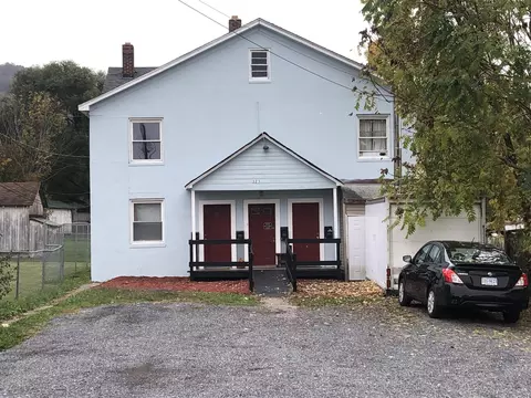 325 E Walnut St, Covington, VA 24426 photo 1