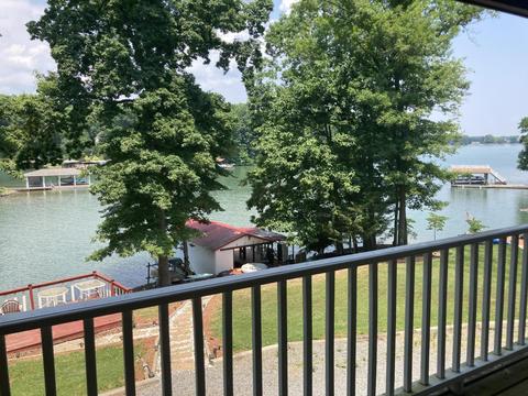 301 Locust Ln, Penhook, VA 24137 photo 2