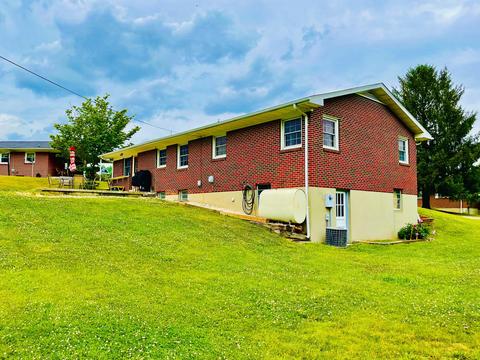 409 Winding Way, Covington, VA 24426 photo 6