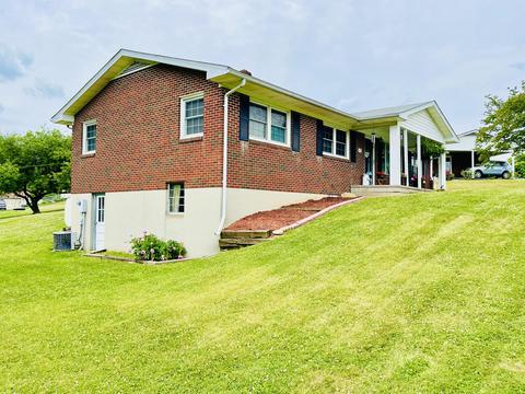 409 Winding Way, Covington, VA 24426 photo 5