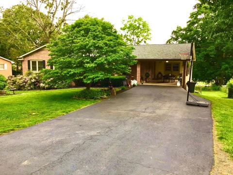 6025 Oakview Ave, Dublin, VA 24084 photo 4