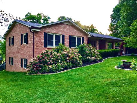 6025 Oakview Ave, Dublin, VA 24084 photo 1
