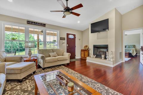 3294 Ayers Rd, Moneta, VA 24121 photo 6