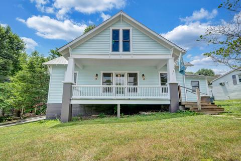 31 E Murray St, Fincastle, VA 24090 photo 2