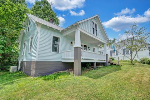 31 E Murray St, Fincastle, VA 24090 photo 4