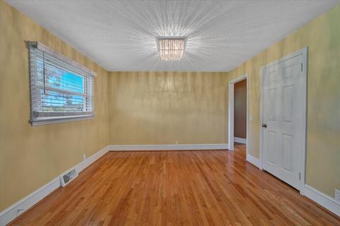 3109 Quesenberry Pl, Draper, VA 24324 photo 10