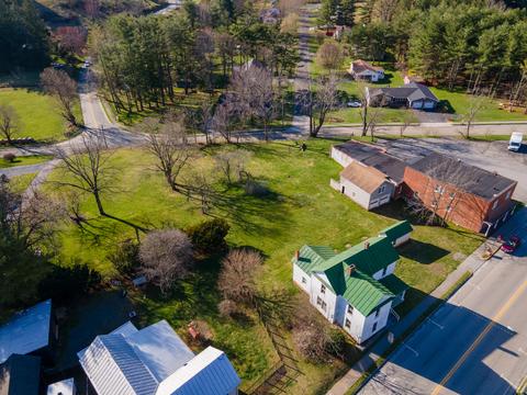 511 E Main St, Floyd, VA 24091 photo 4