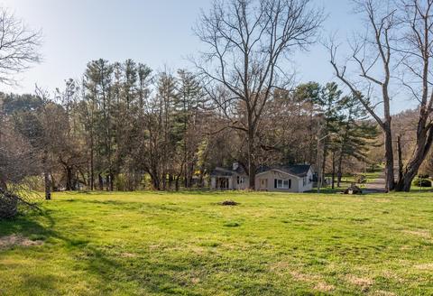 511 E Main St, Floyd, VA 24091 photo 3