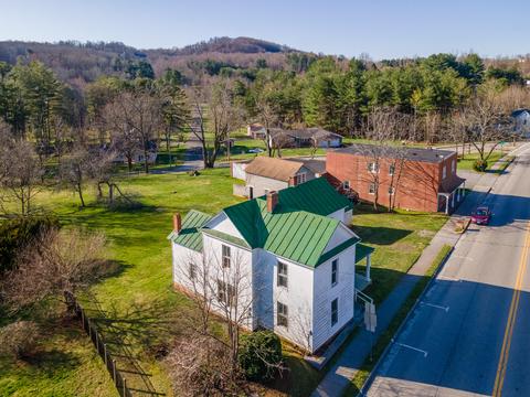 511 E Main St, Floyd, VA 24091 photo 1